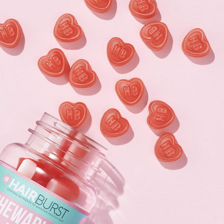 Hairburst Chewable Hair Vitamins maisto papildas plaukams, braškių ir juodųjų serbentų skonio, 60 guminukų