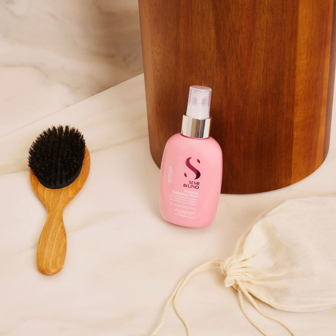 AlfaParf Semi Di Lino Moisture Nutritive Detangling fluidas besiveliantiems plaukams, 125ml